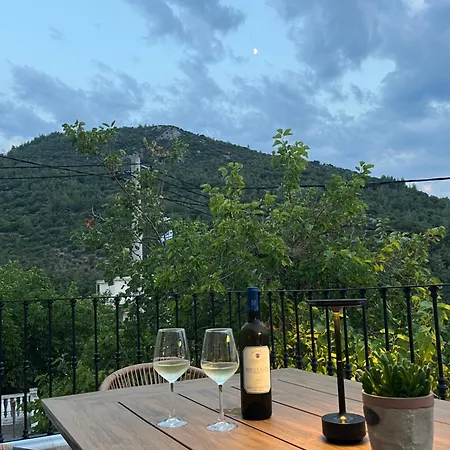 Casa Di Piazza Kallirakhi